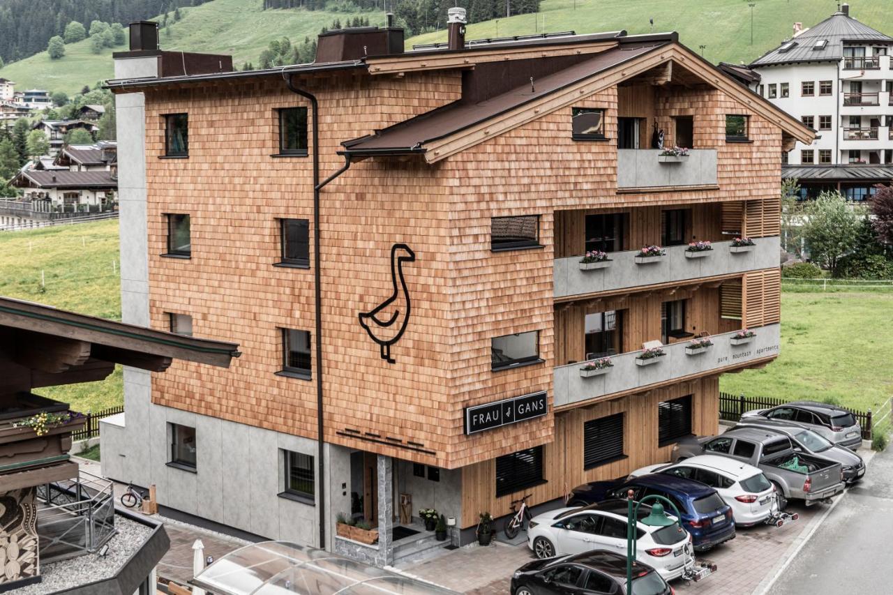 Frau Gans - Pure Mountain Apartments Saalbach-Hinterglemm Luaran gambar