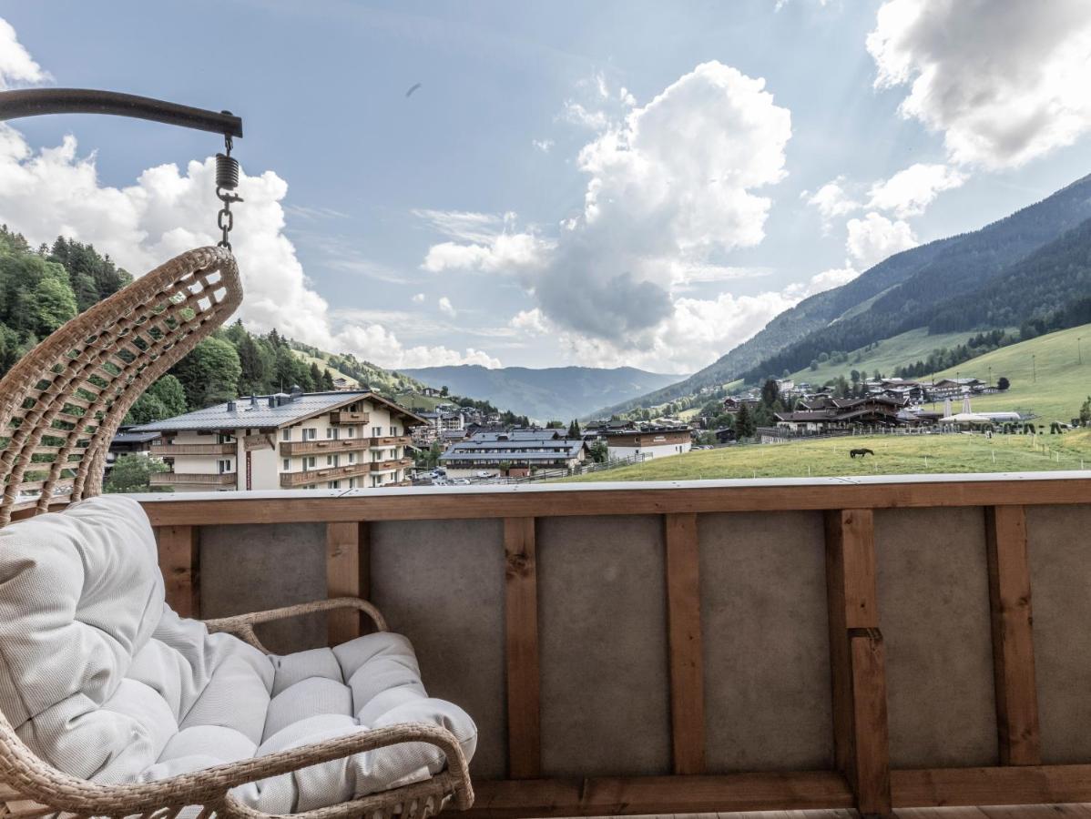Frau Gans - Pure Mountain Apartments Saalbach-Hinterglemm Luaran gambar